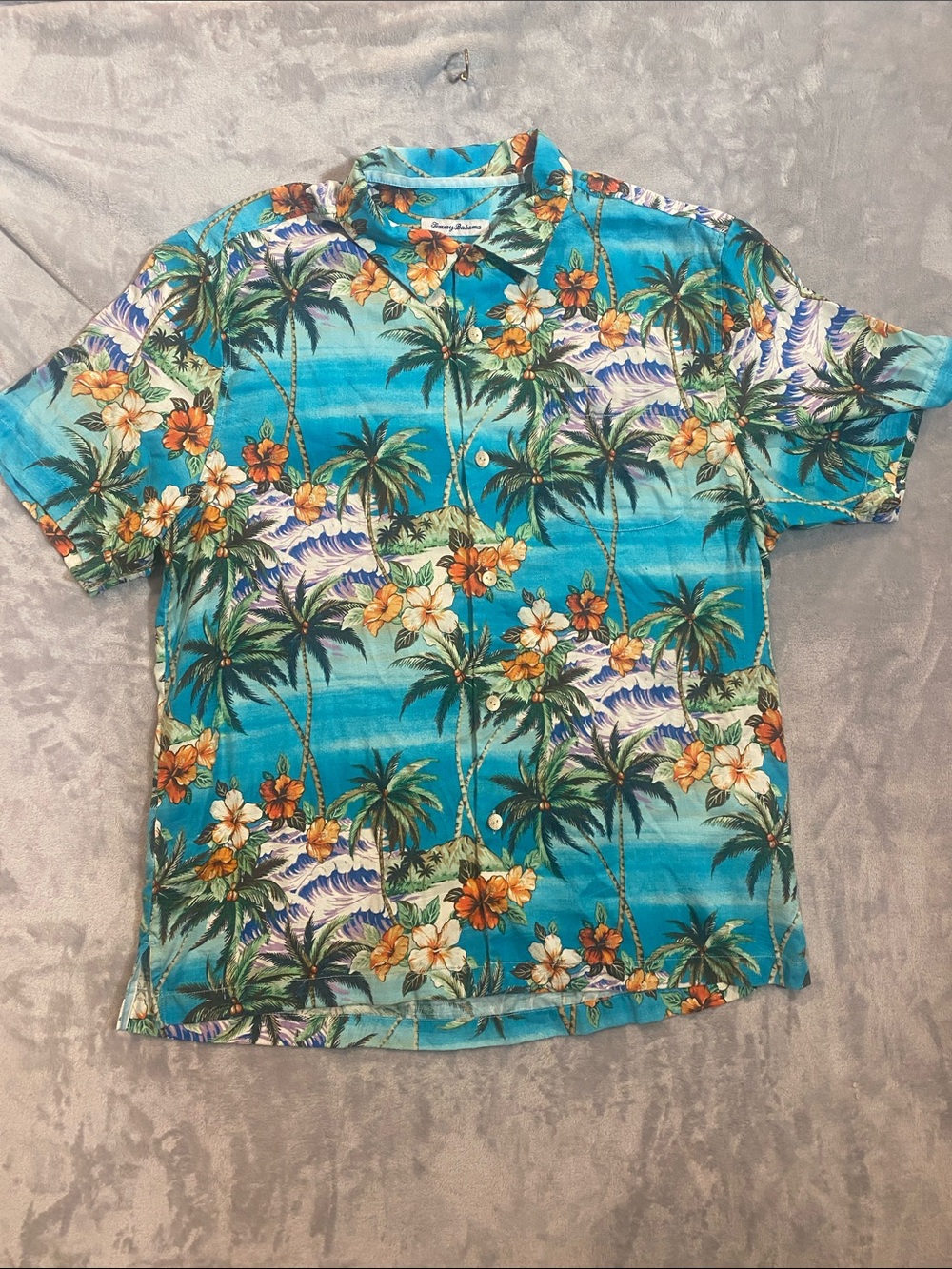 Tommy Bahama IslandZone Isla Palmetta Blue Camp shirt. Silk Blend, Hawaii, Yacht